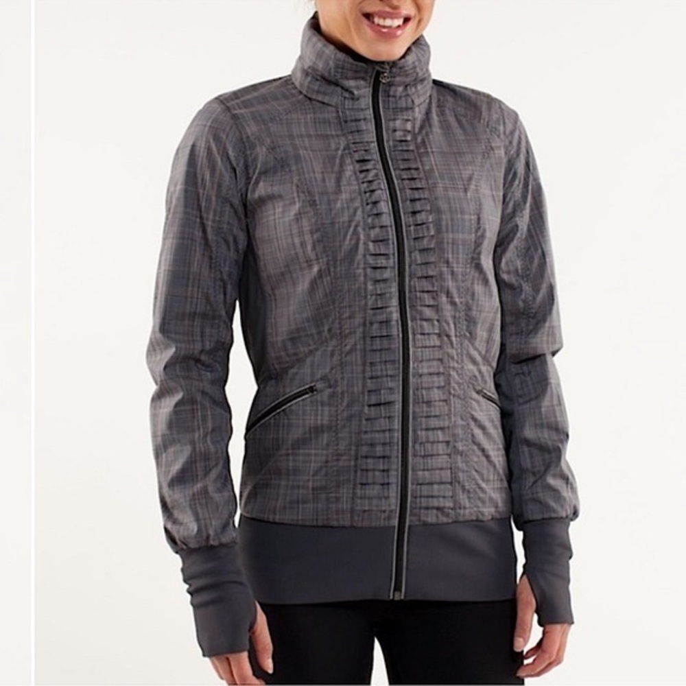 Lululemon Run: Back On Track Jacket Coal Pink Shale Stripe 4